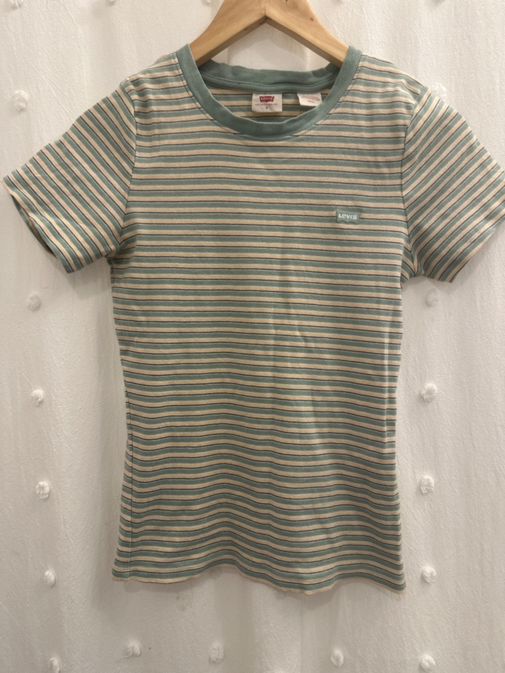 Levi's Green & Cream Striped Short Sleeve Tee. Sz Small